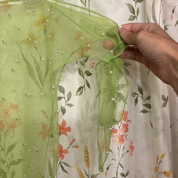 Green Sarong with pearls - Picture 3 of 4